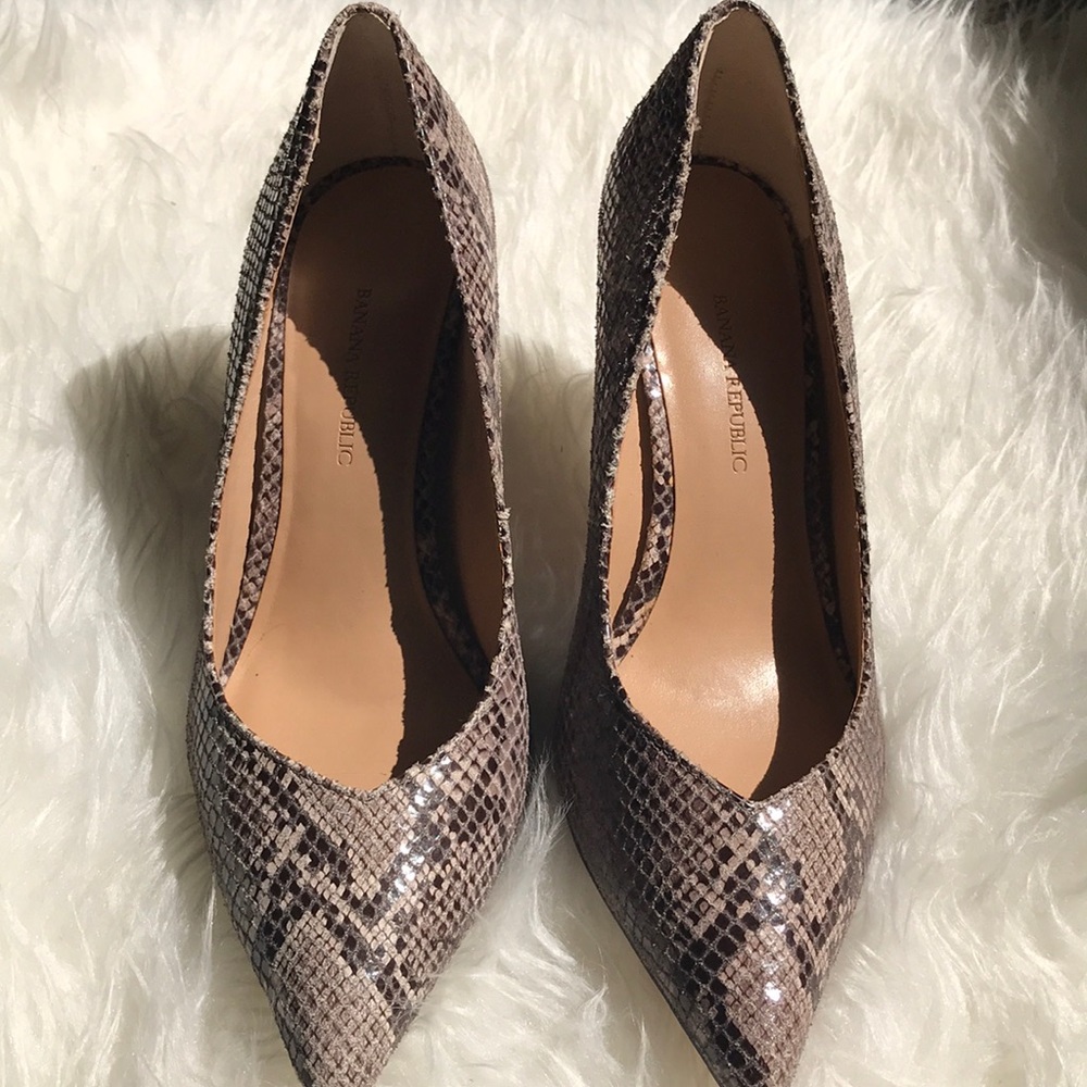 Banana Republic High heels size 7
